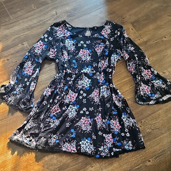 torrid Dresses & Skirts - Torrid Size 18 Black Floral Bell Sleeve Keyhole Mini Dress Boho Whimsigoth